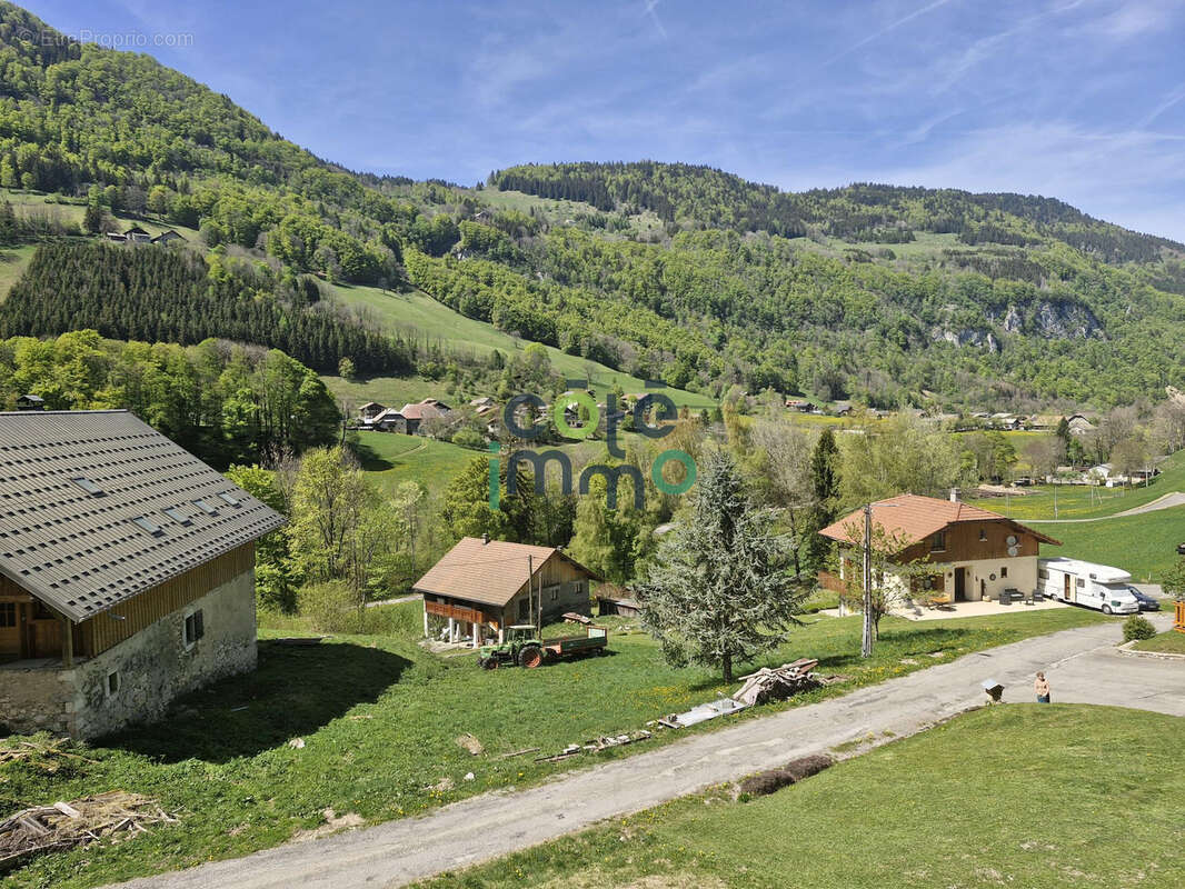 Maison à BELLEVAUX
