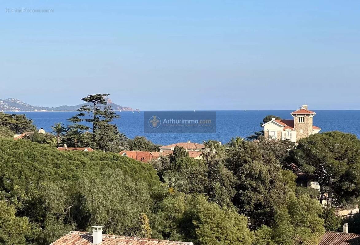 Appartement à FREJUS