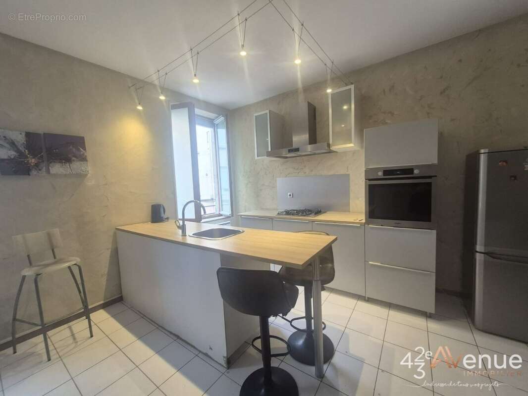 Appartement à SAINT-ETIENNE