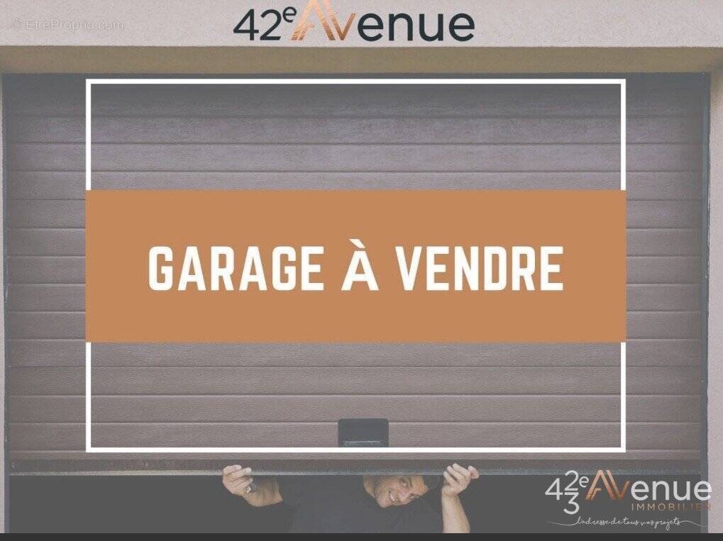 Parking à SAINT-ETIENNE