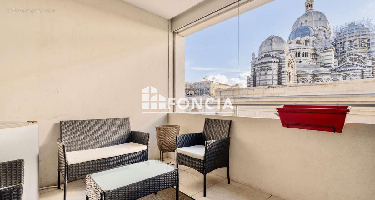 Appartement à MARSEILLE-2E