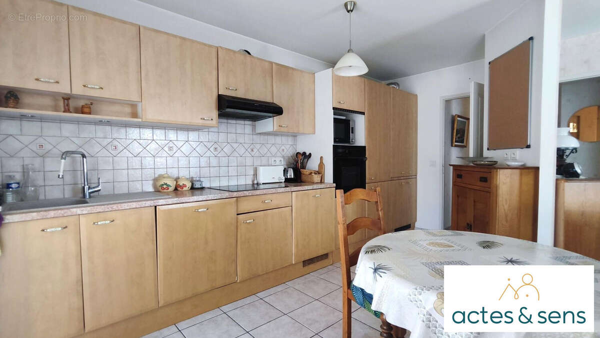 Appartement 80 m² à Challes-Les-Eaux  - photo 7
