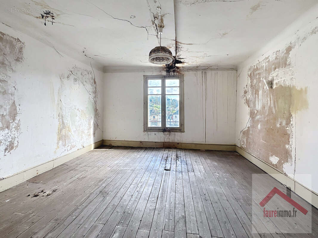 Appartement à ALLASSAC