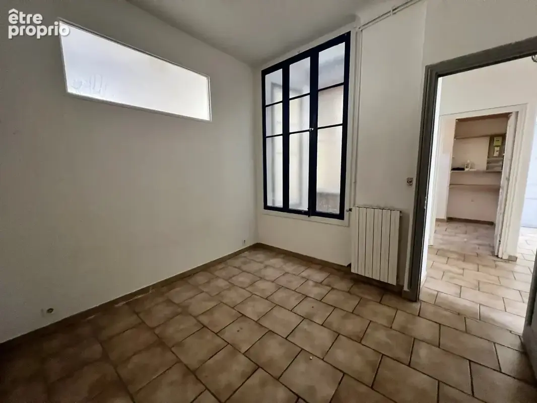 NICE CENTRE–3 PIÈCES en étage élevé avec Balcon et fort potentiel + Cave - photo 9