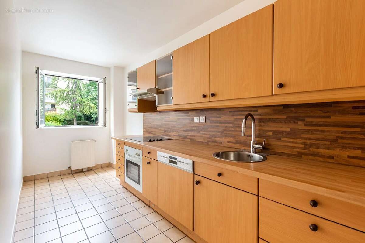 Appartement à SURESNES