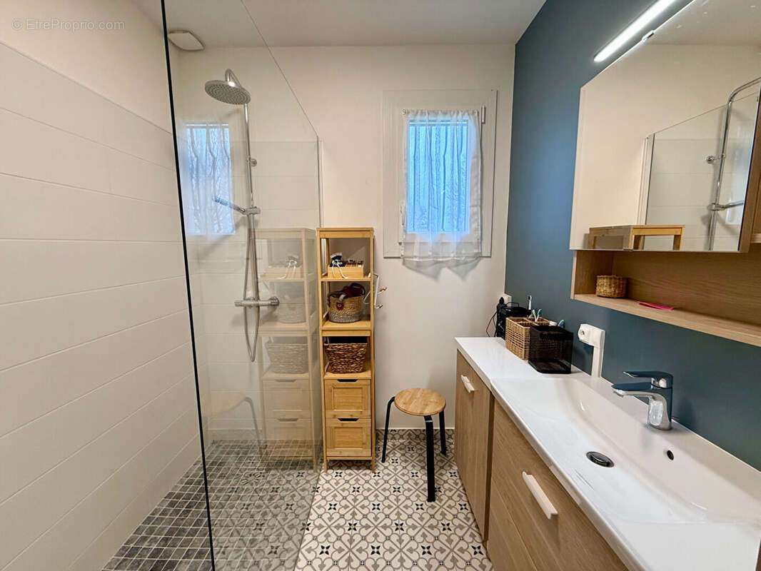 Maison à LE VEURDRE