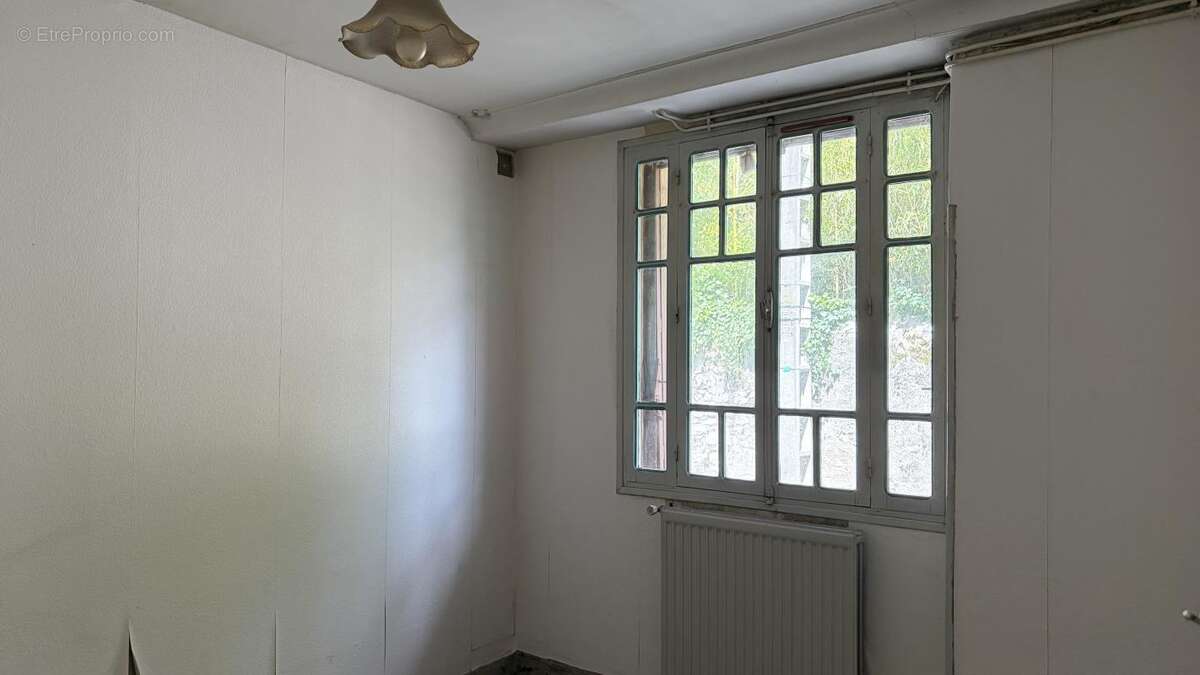 Maison à POUZAC