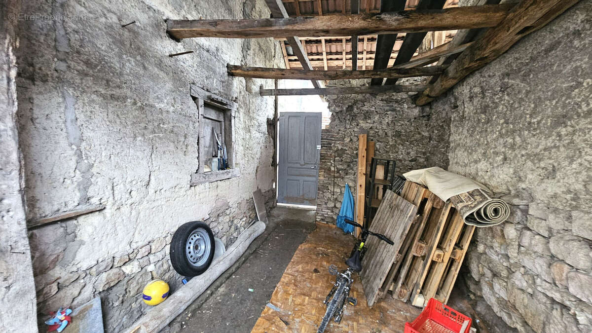 Maison à BREGNIER-CORDON