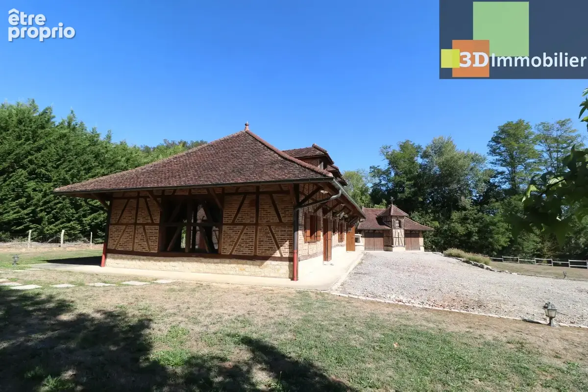Maison 8 pièces à vendre à Bletterans (39140) - photo 2