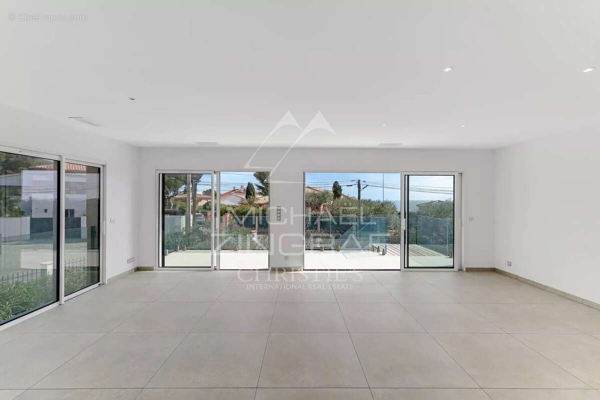 Maison à CAVALAIRE-SUR-MER