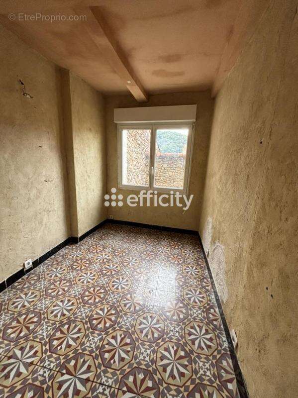 Maison à LE POUJOL-SUR-ORB