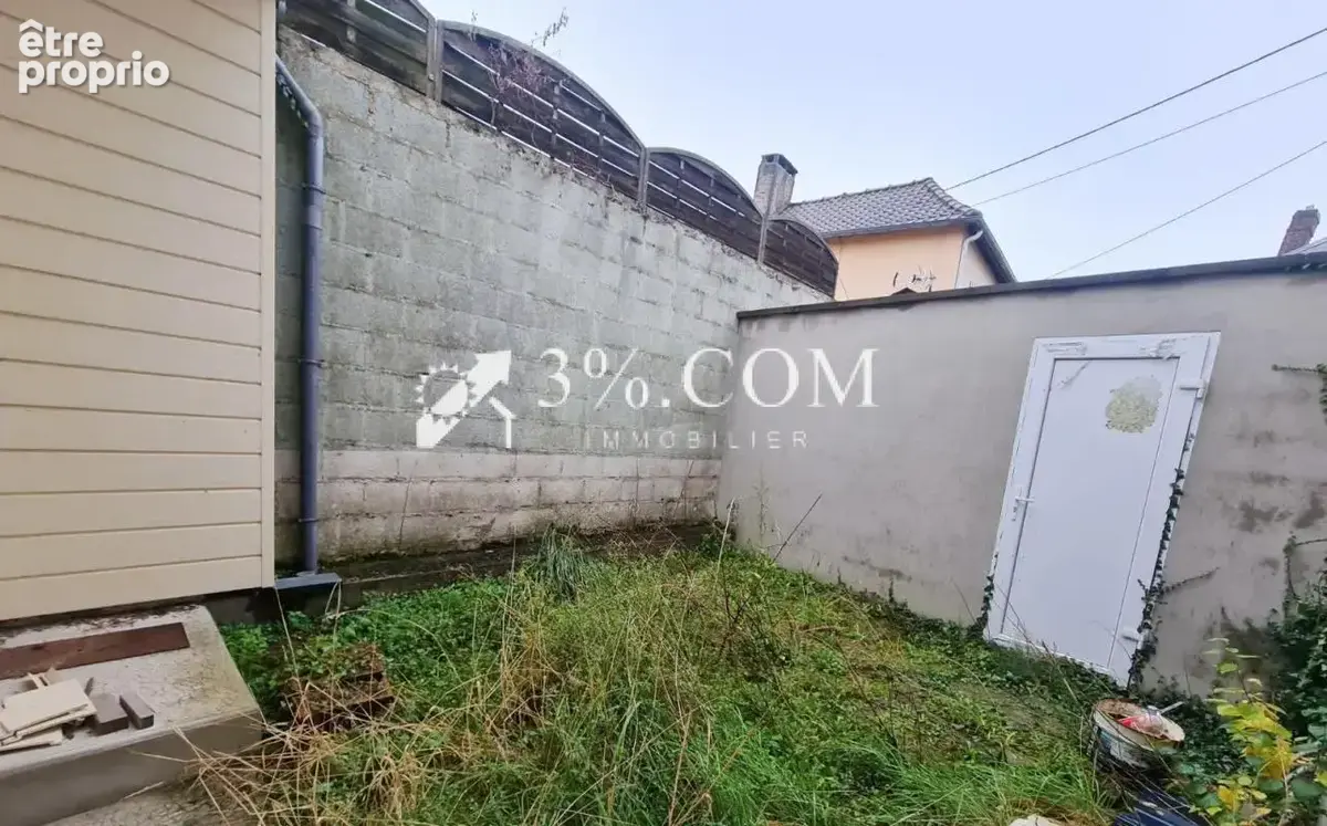 Oisemont : Maison de village  1 / 2 CH, courette, garage - photo 9