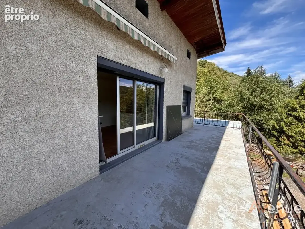 Maison 7 pièces 163 m² à vendre à Beauzac (43590) - photo 2