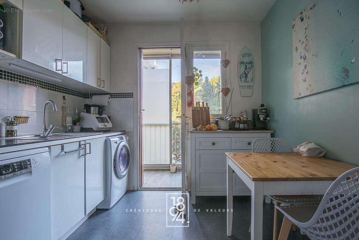 Appartement à MARSEILLE-6E