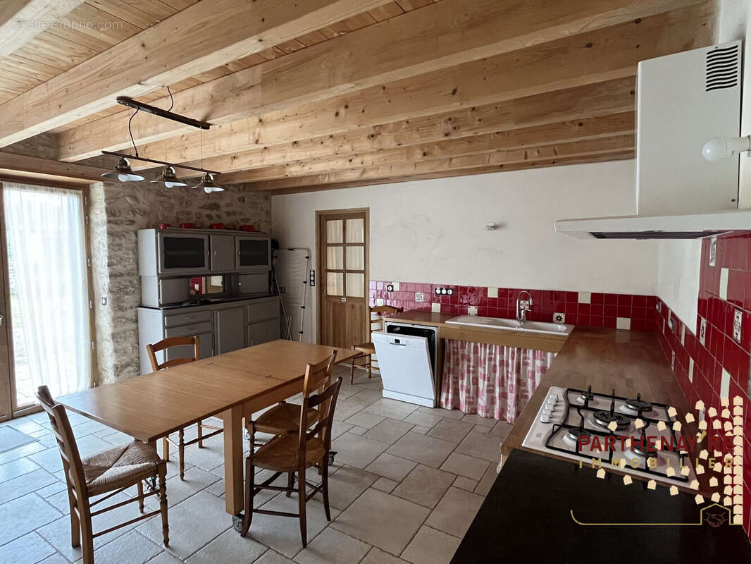 Maison 149 m² à Pressigny  - photo 4