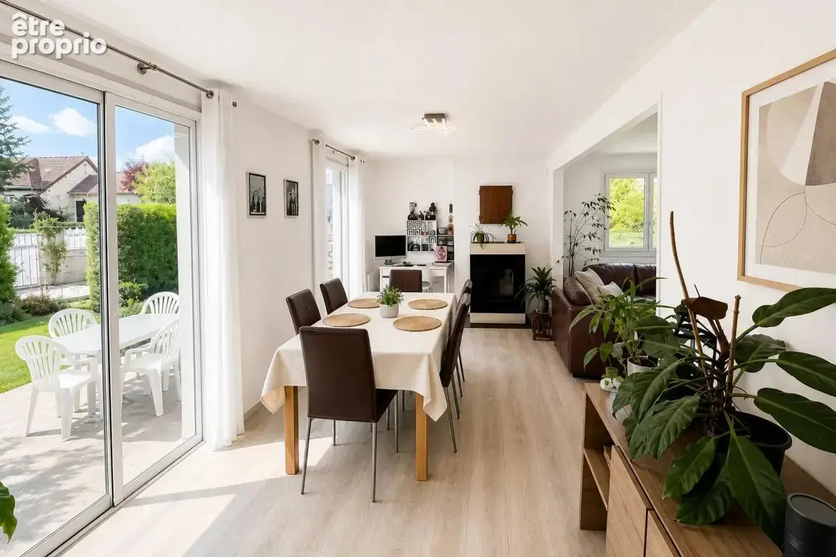 Maison de 8 pièces de 145 m² à Chartainvilliers - photo 4