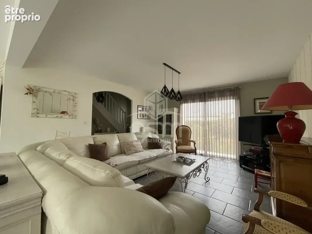 Maison 7 pièces 156 m² à vendre à Montbazon (37250) - photo 2