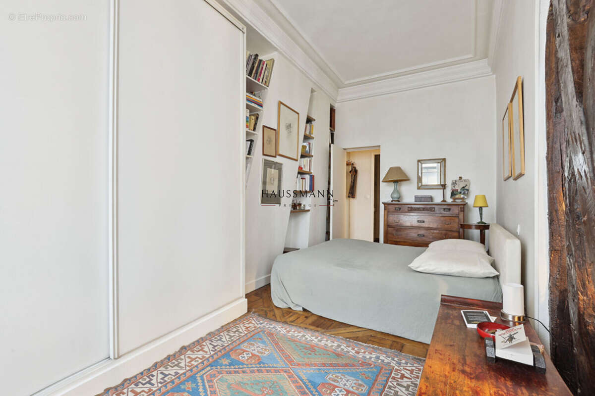 Appartement à PARIS-1E