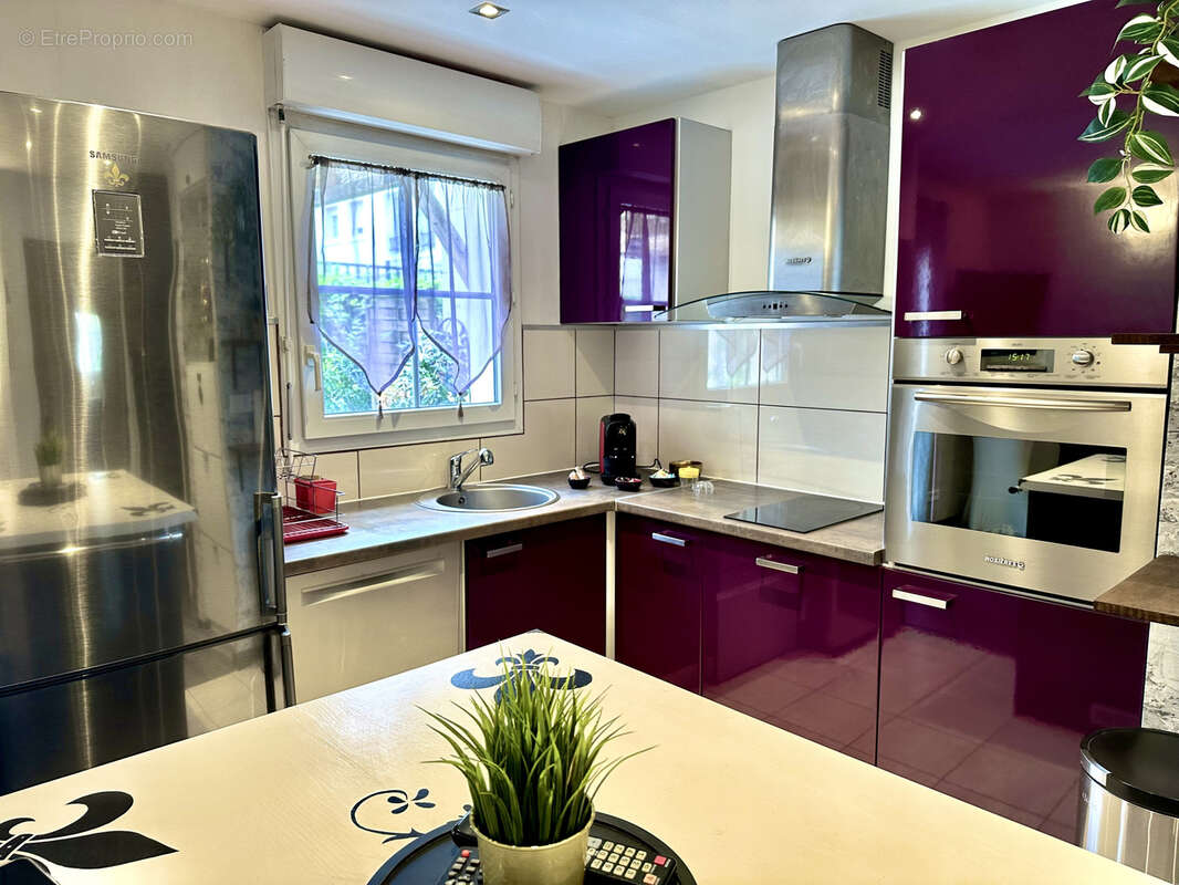 Appartement à VOISINS-LE-BRETONNEUX