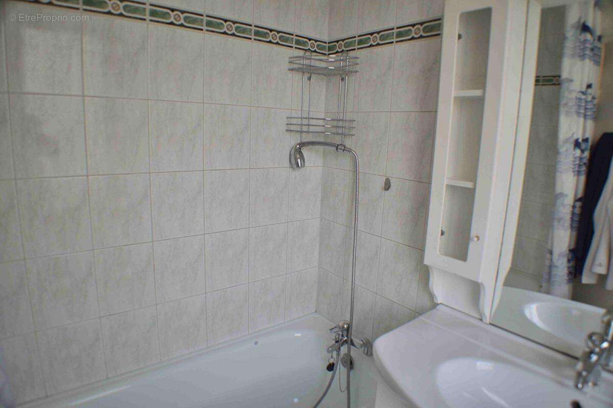 Maison à PONT-DE-ROIDE