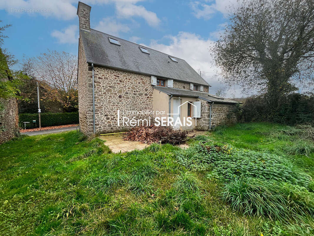 Maison à SAINT-CYR-DU-BAILLEUL