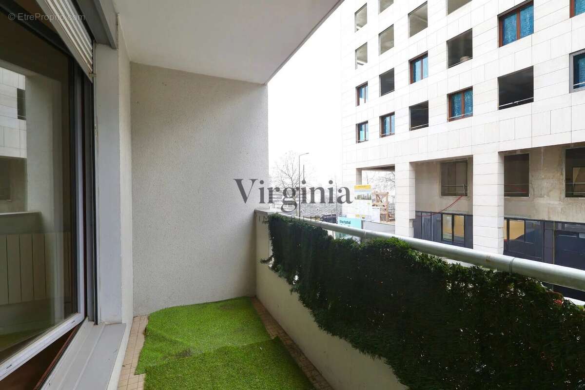 Appartement à CHARENTON-LE-PONT