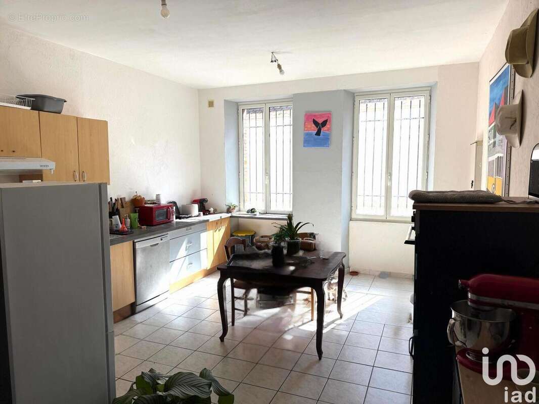 Photo 3 - Commerce à LEMBEYE