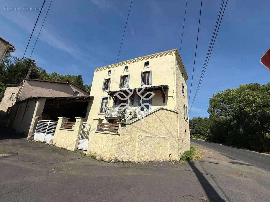 Maison de Bourg de 99 M2 - photo 2
