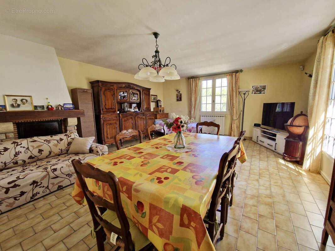 Maison à ROBION
