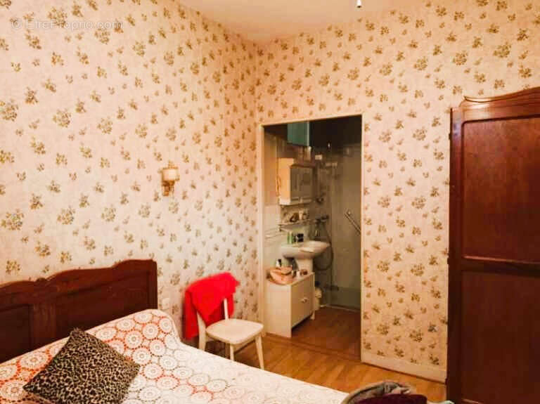 Maison à SAINT-GIRONS-D'AIGUEVIVES