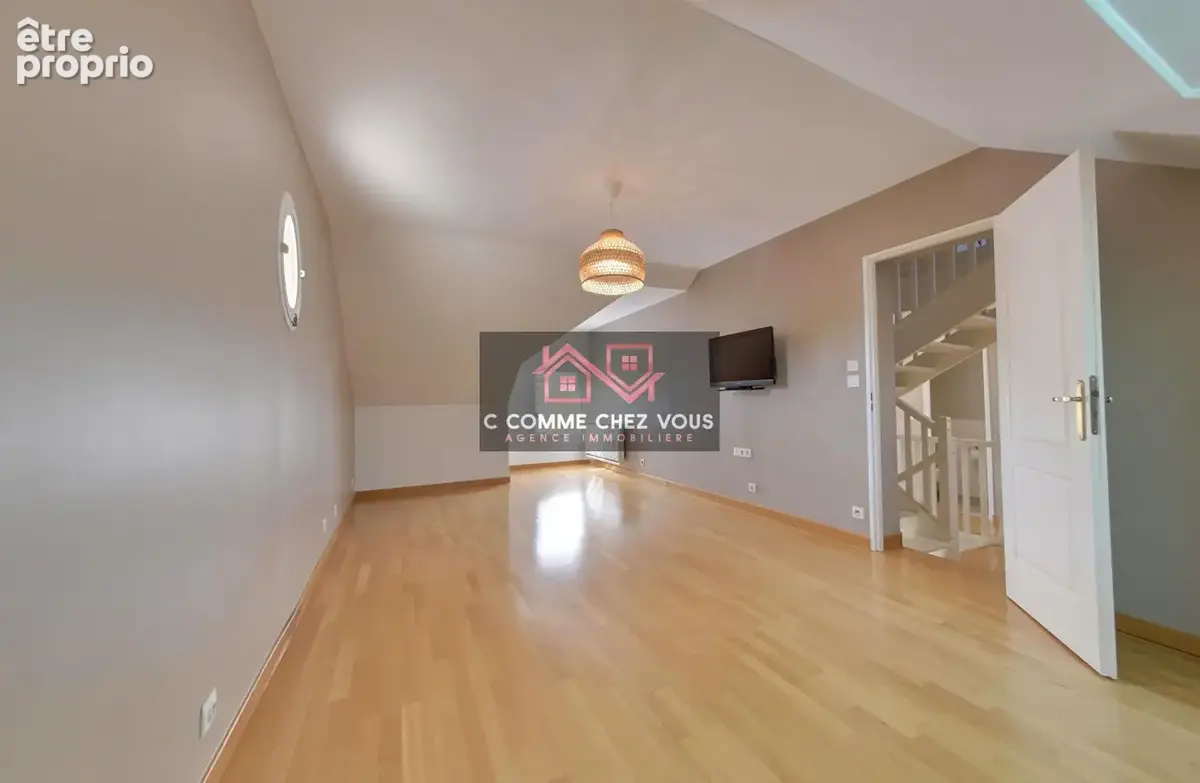 Superbe maison familiale de près de 260 m2 à Ozoir-la-Ferrière - photo 12