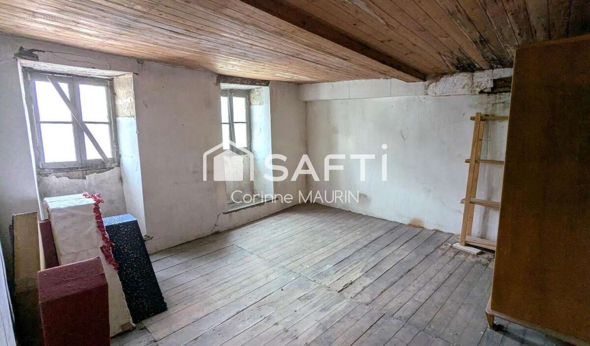 Photo 3 - Appartement à BARBEZIEUX-SAINT-HILAIRE