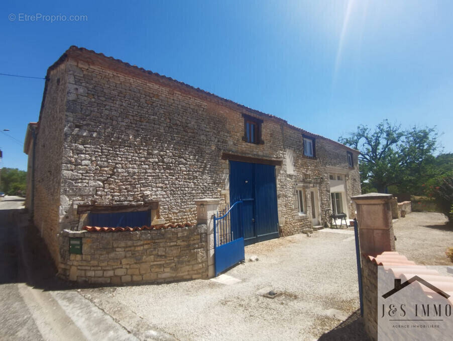 Maison à SAINT-MARY