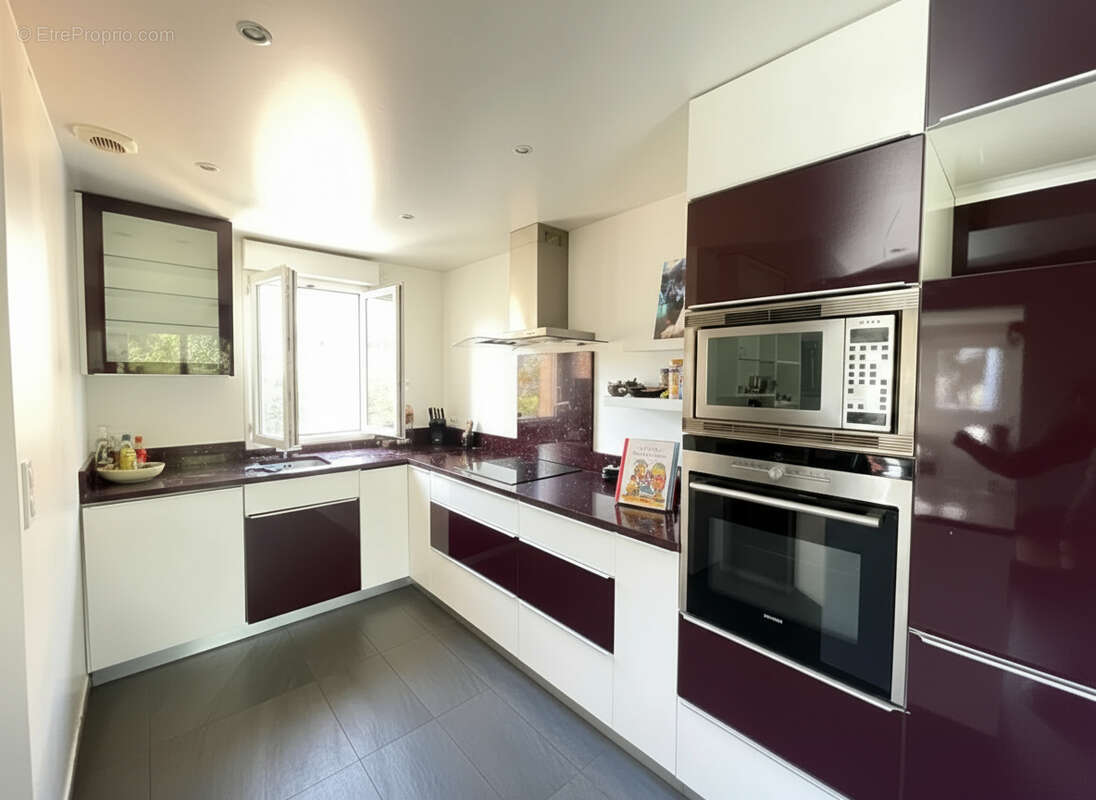 Maison à VERRIERES-LE-BUISSON