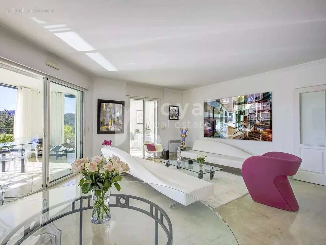 Appartement à MOUGINS