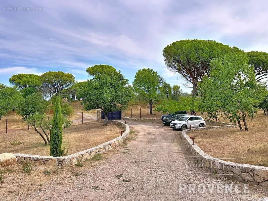 Maison à LA GARDE-FREINET