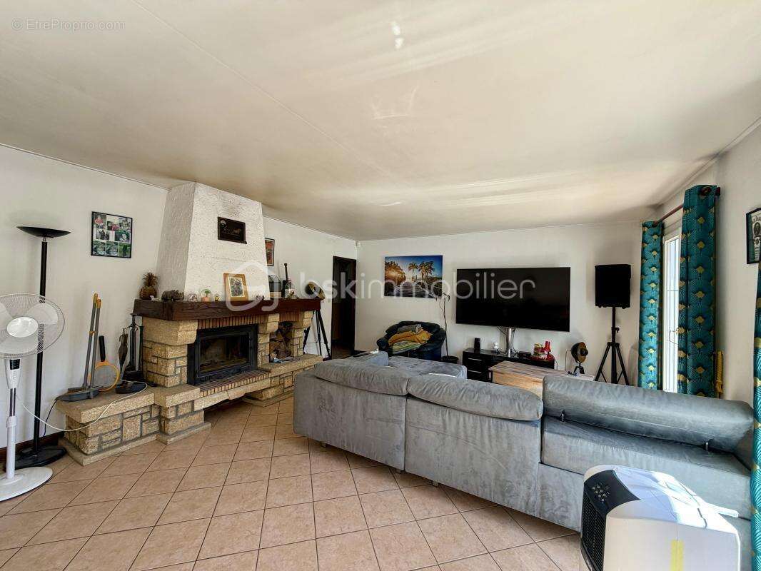 Maison plain-pied, 4 chambres, espac bureau, 2 salle de bain - photo 10