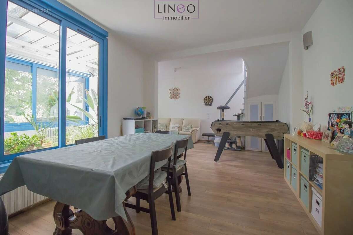 Maison à CHOISY-LE-ROI