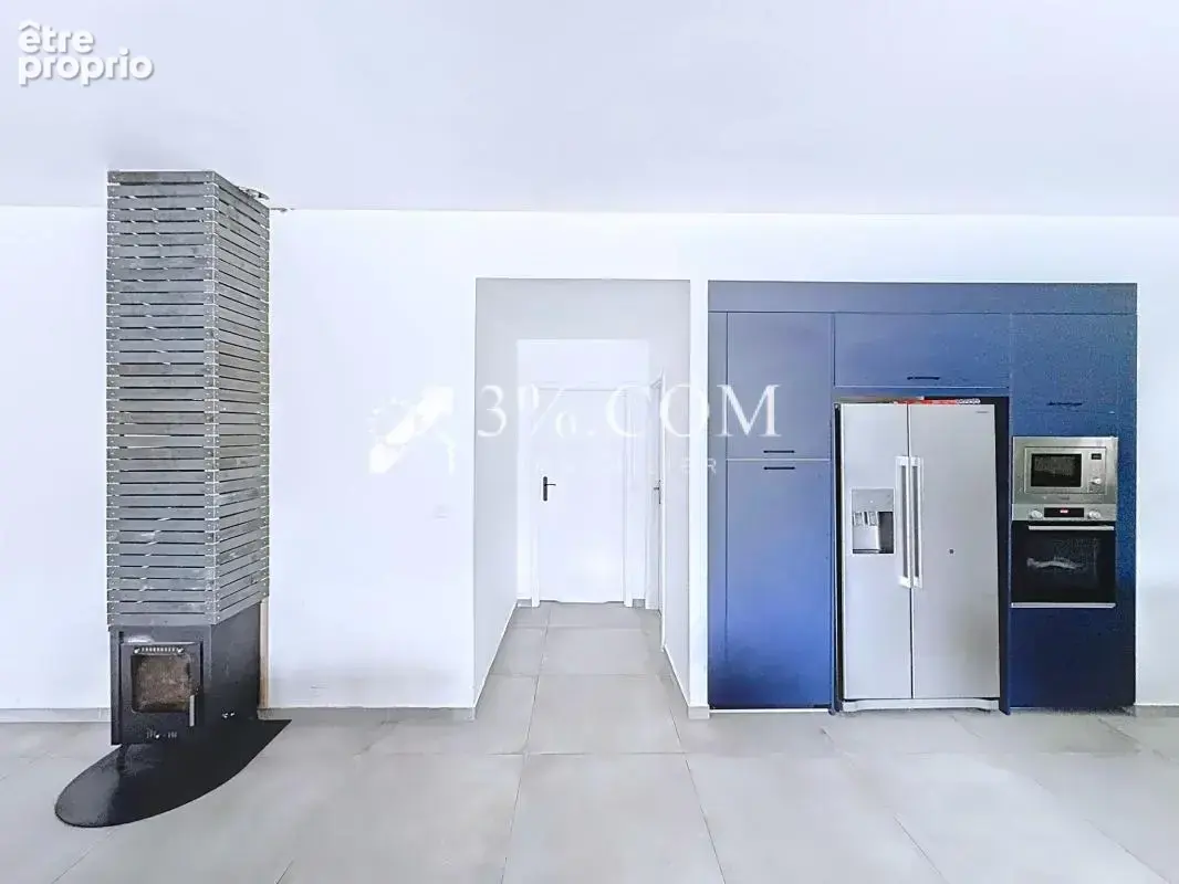Belle maison contemporaine 6 pièces de 148 m2 avec piscine - photo 15