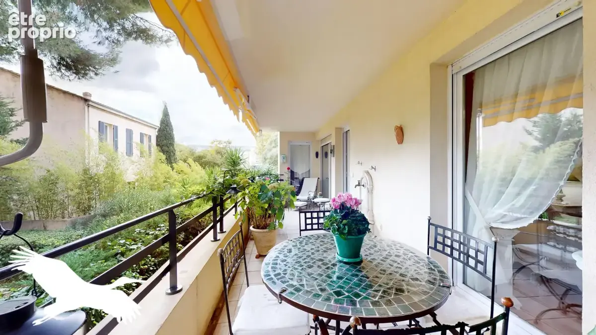 Appartement à MARSEILLE-9E