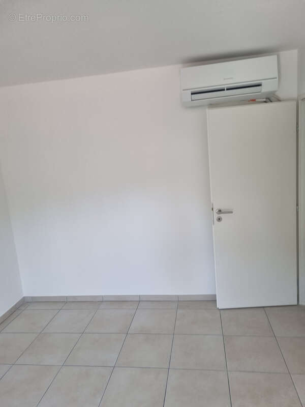 Appartement T4 de 86 m2 avec terrasse 17 m2 et garage , à Marsillargues - photo 5