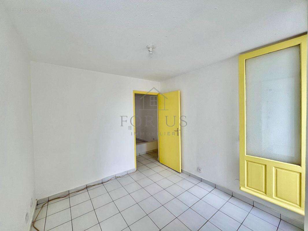 Appartement à LES ABYMES