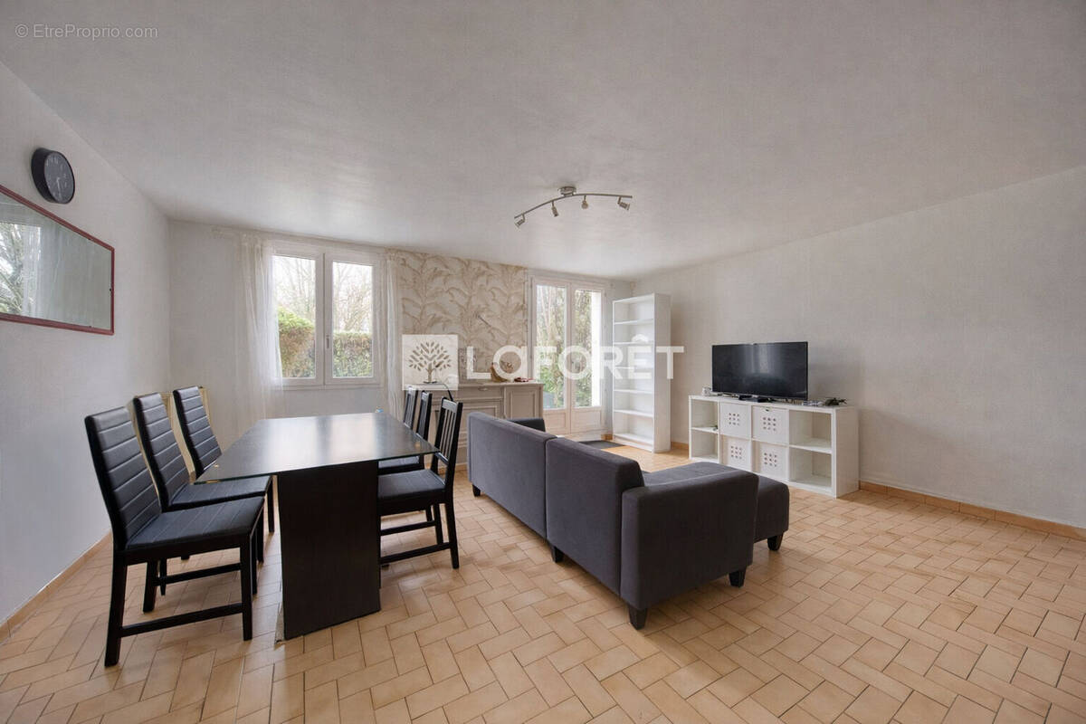 Photo Maison à Pontault-Combault au prix de 329 000€