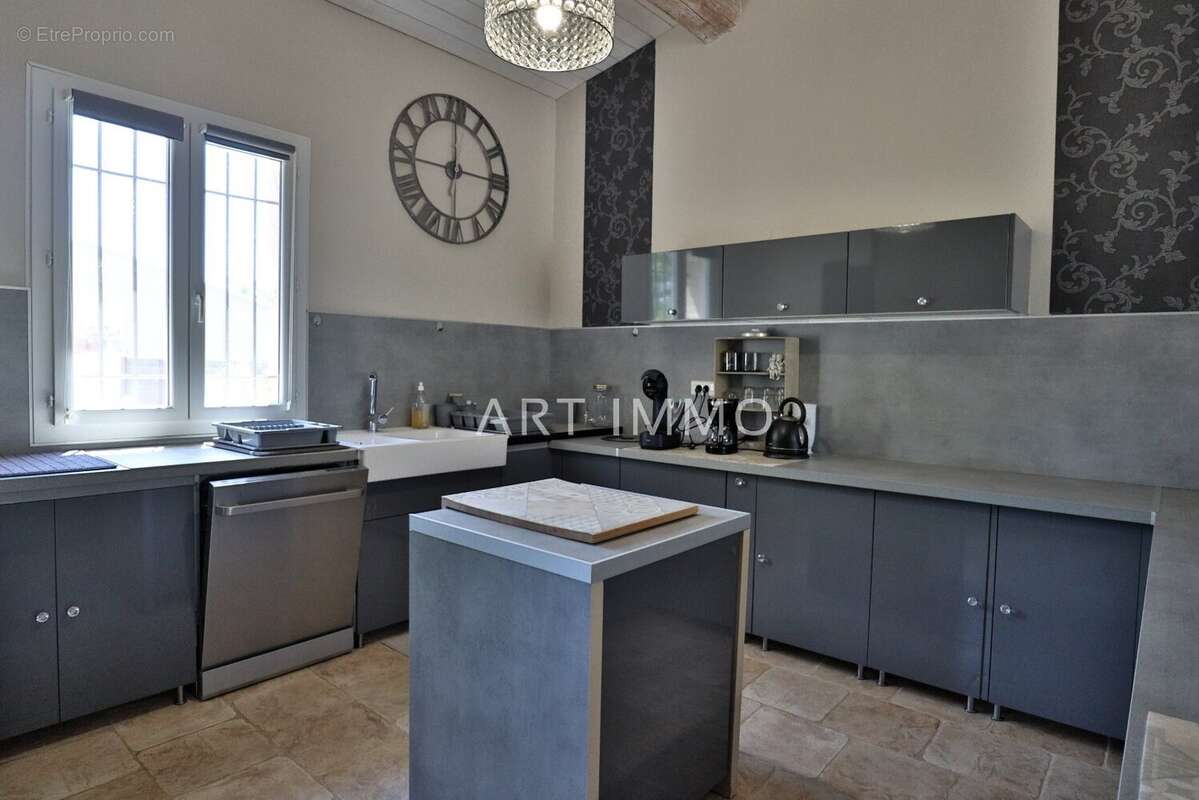 Maison à SAINT-SATURNIN-LES-APT