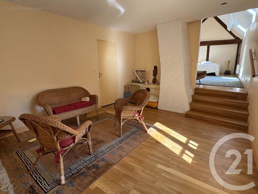 Maison à COSNE-COURS-SUR-LOIRE