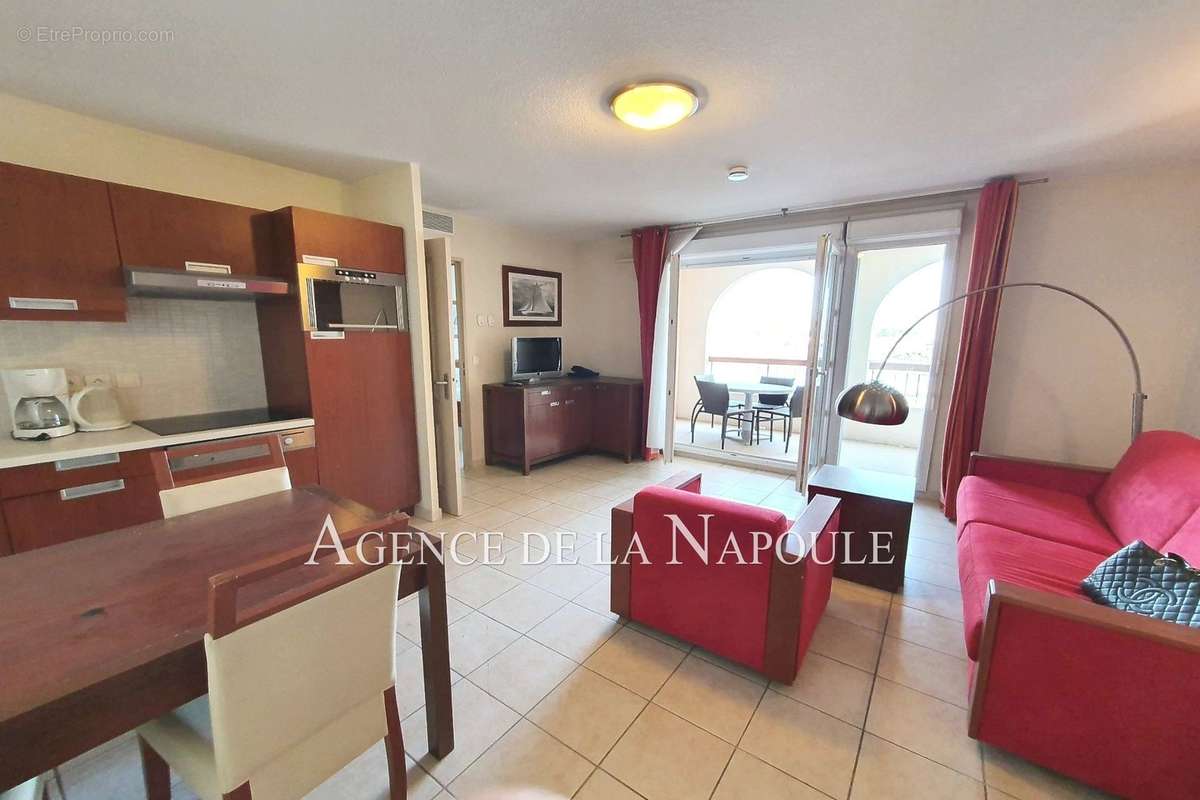 Appartement à MANDELIEU-LA-NAPOULE