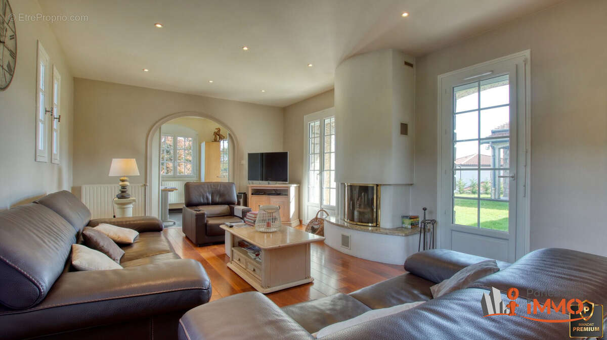 Maison à ROCHE-LA-MOLIERE