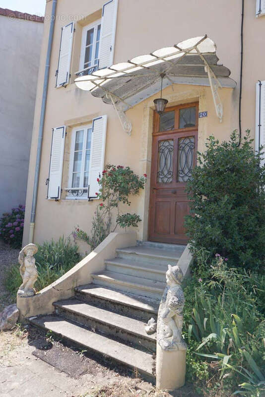 Maison à PARAY-LE-MONIAL