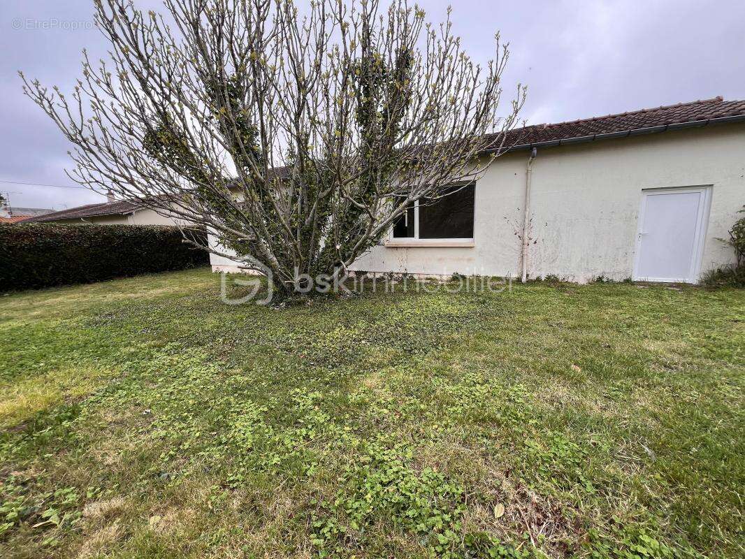 Maison à BUXEROLLES