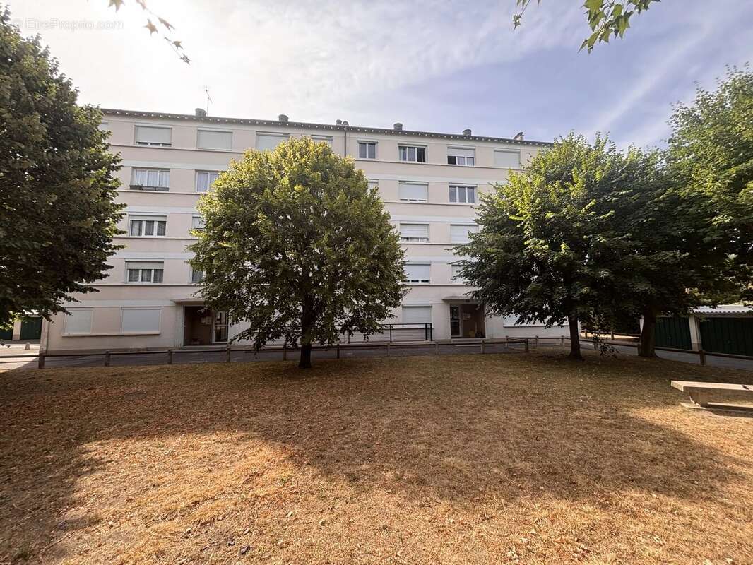 Appartement à HOUILLES